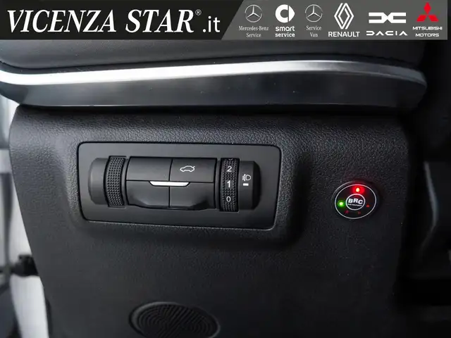 DR Automobiles DR6.0 view 13