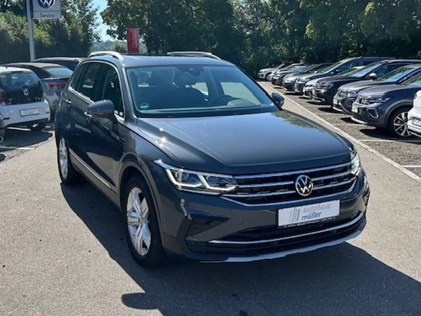 Volkswagen Tiguan 2.0 TDI SCR 4Motion DSG Elegance Matrix Navi APP Grau - 1