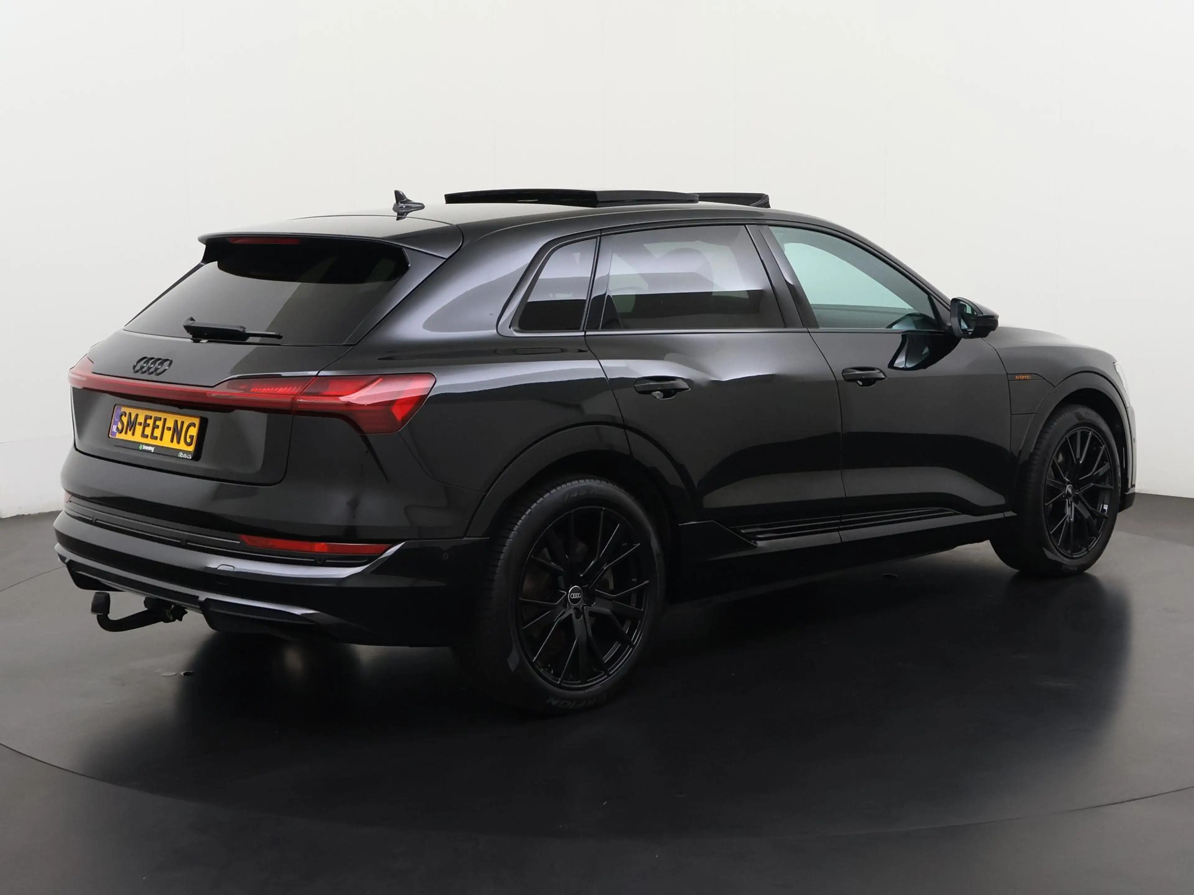 Audi e-tron 55 quattro S-Line Shadow Look 95 kWh | Trekhaak | — photo 4
