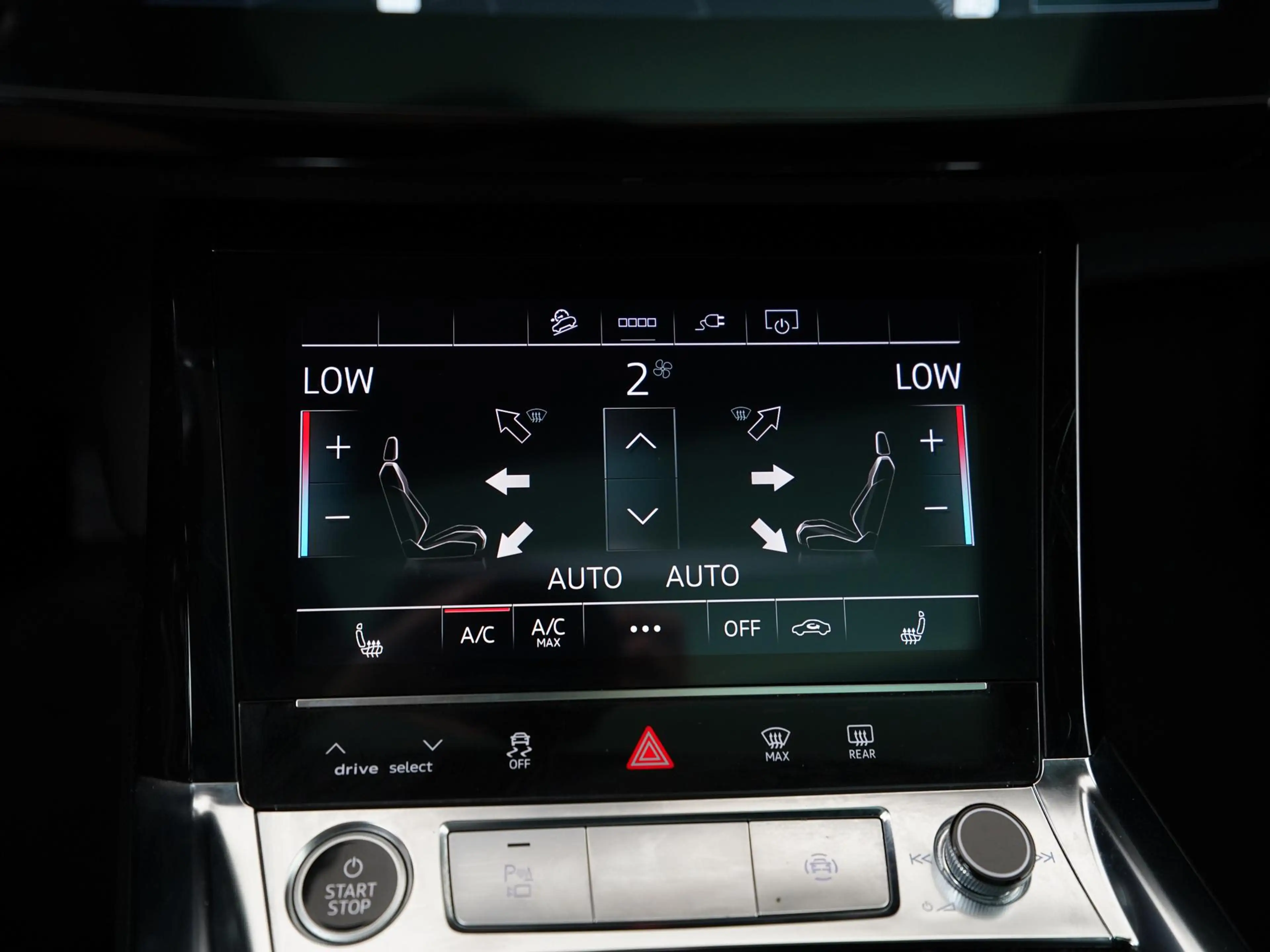 Audi e-tron 55 quattro S-Line Shadow Look 95 kWh | Trekhaak | — photo 11