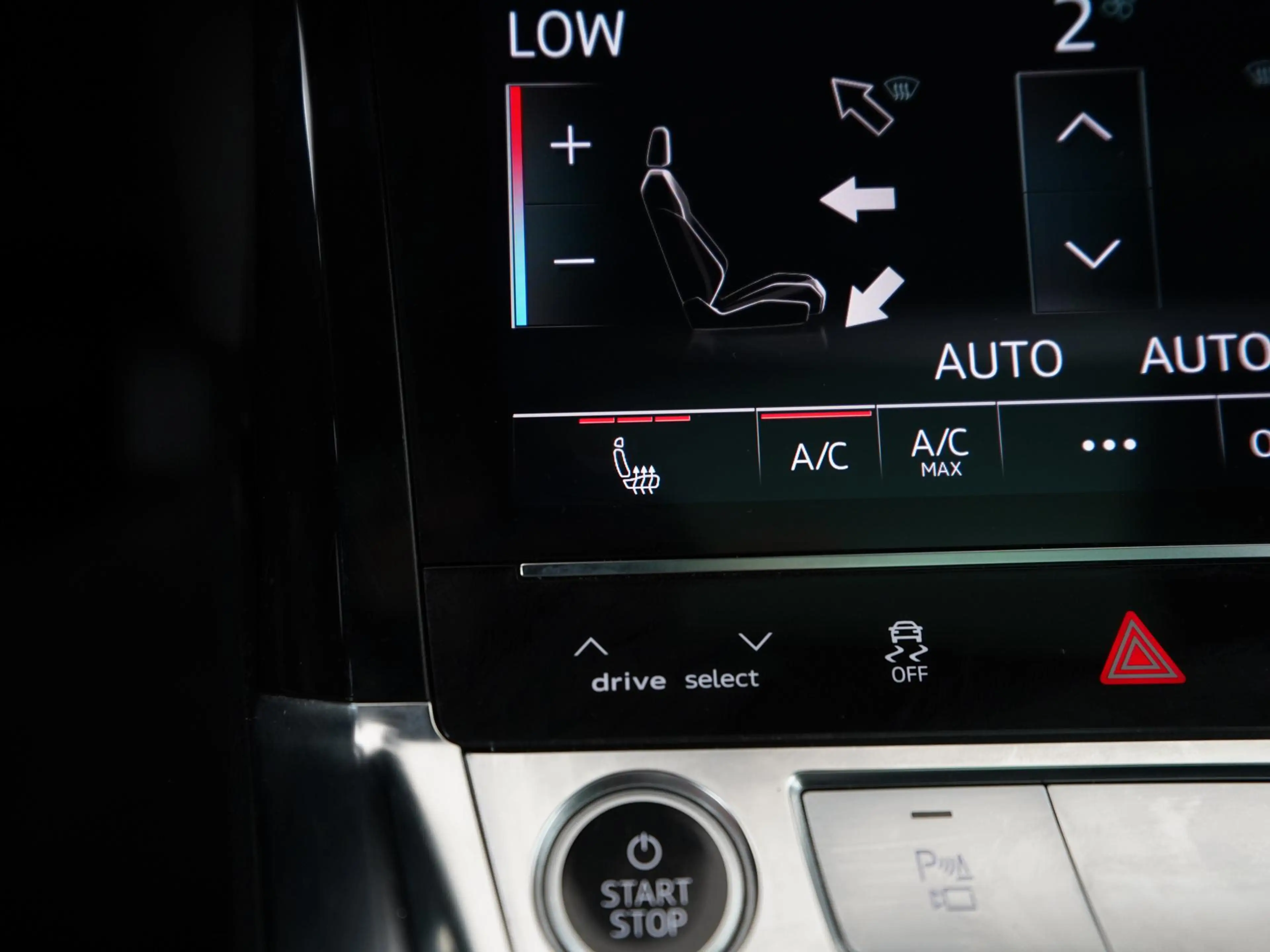 Audi e-tron 55 quattro S-Line Shadow Look 95 kWh | Trekhaak | — photo 12