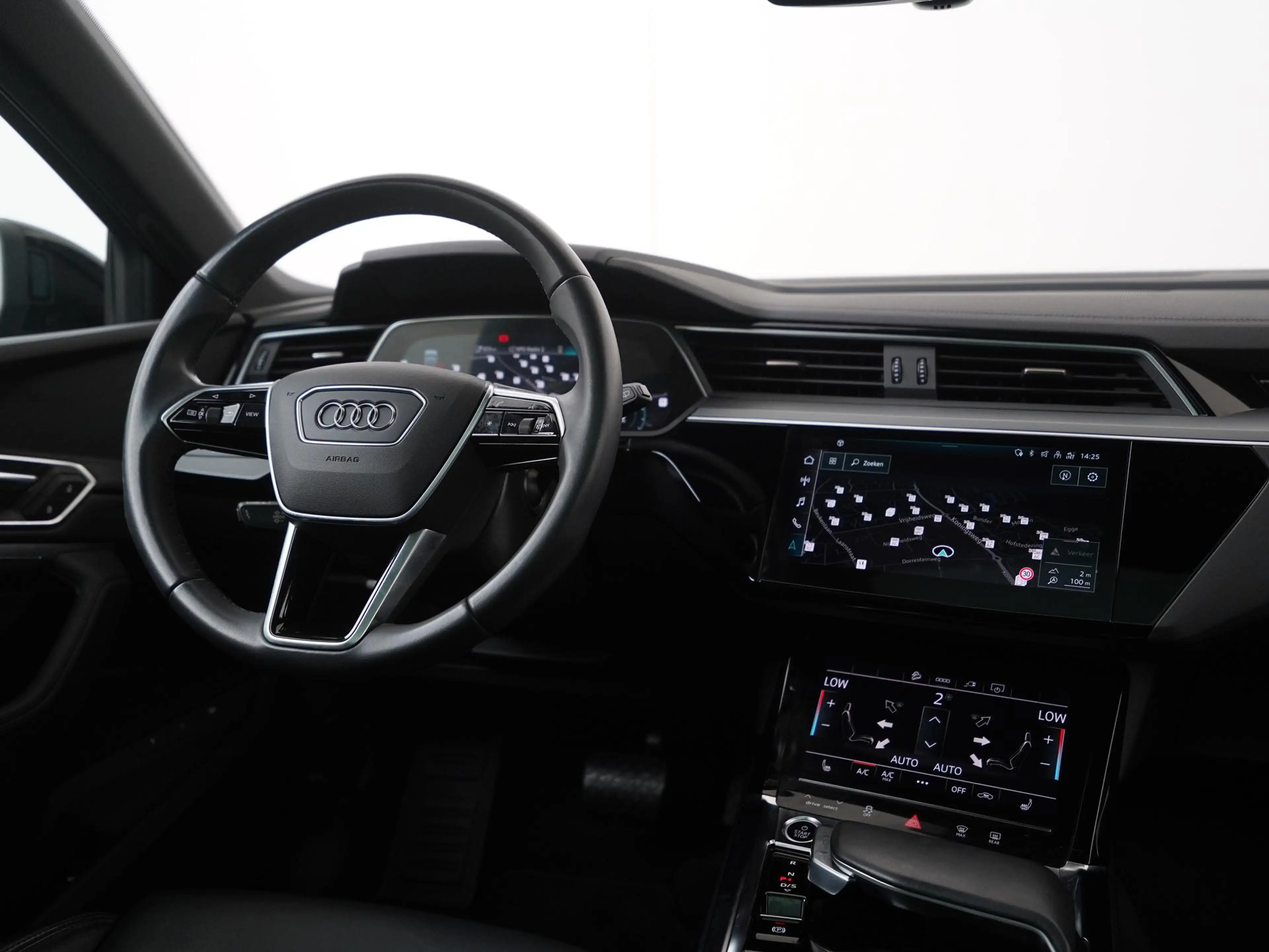 Audi e-tron 55 quattro S-Line Shadow Look 95 kWh | Trekhaak | — photo 5