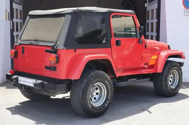Jeep Wrangler view 11