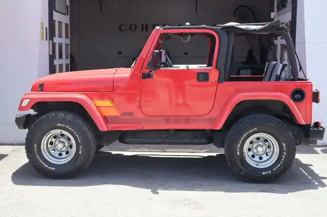 Jeep Wrangler view 12