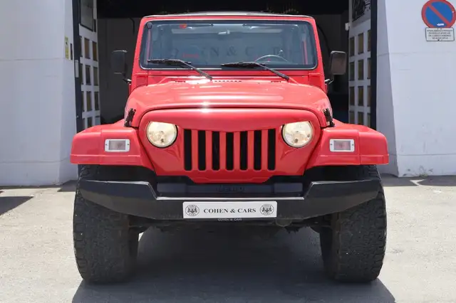 Jeep Wrangler view 4