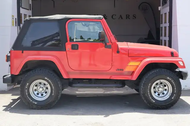 Jeep Wrangler view 7