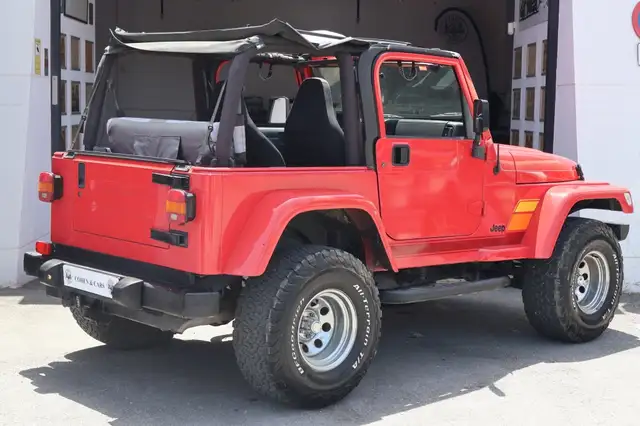 Jeep Wrangler view 10