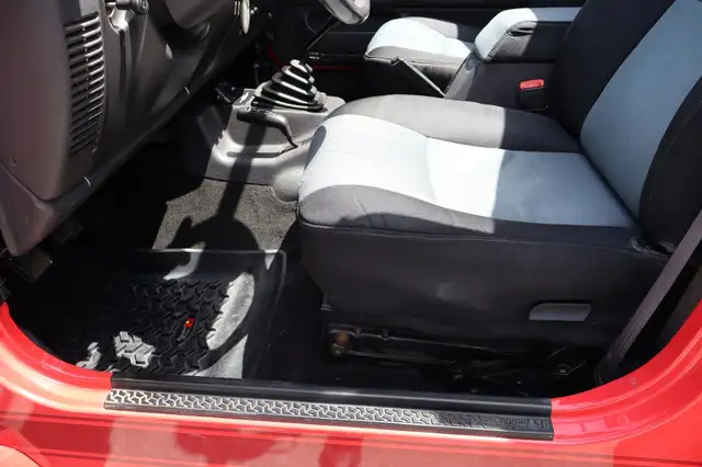 Jeep Wrangler view 14