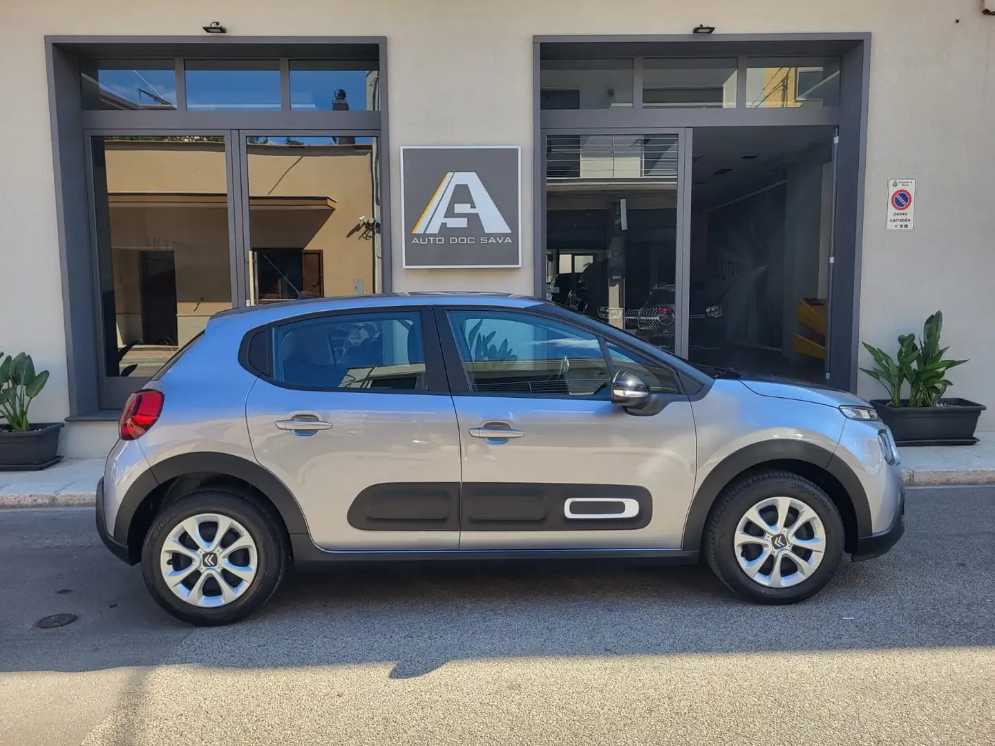 Citroen C3 C3 1.5 Hdi Feel 100Cv+Navy+Fari Led+24 Mesi Garanz Grijs - 2