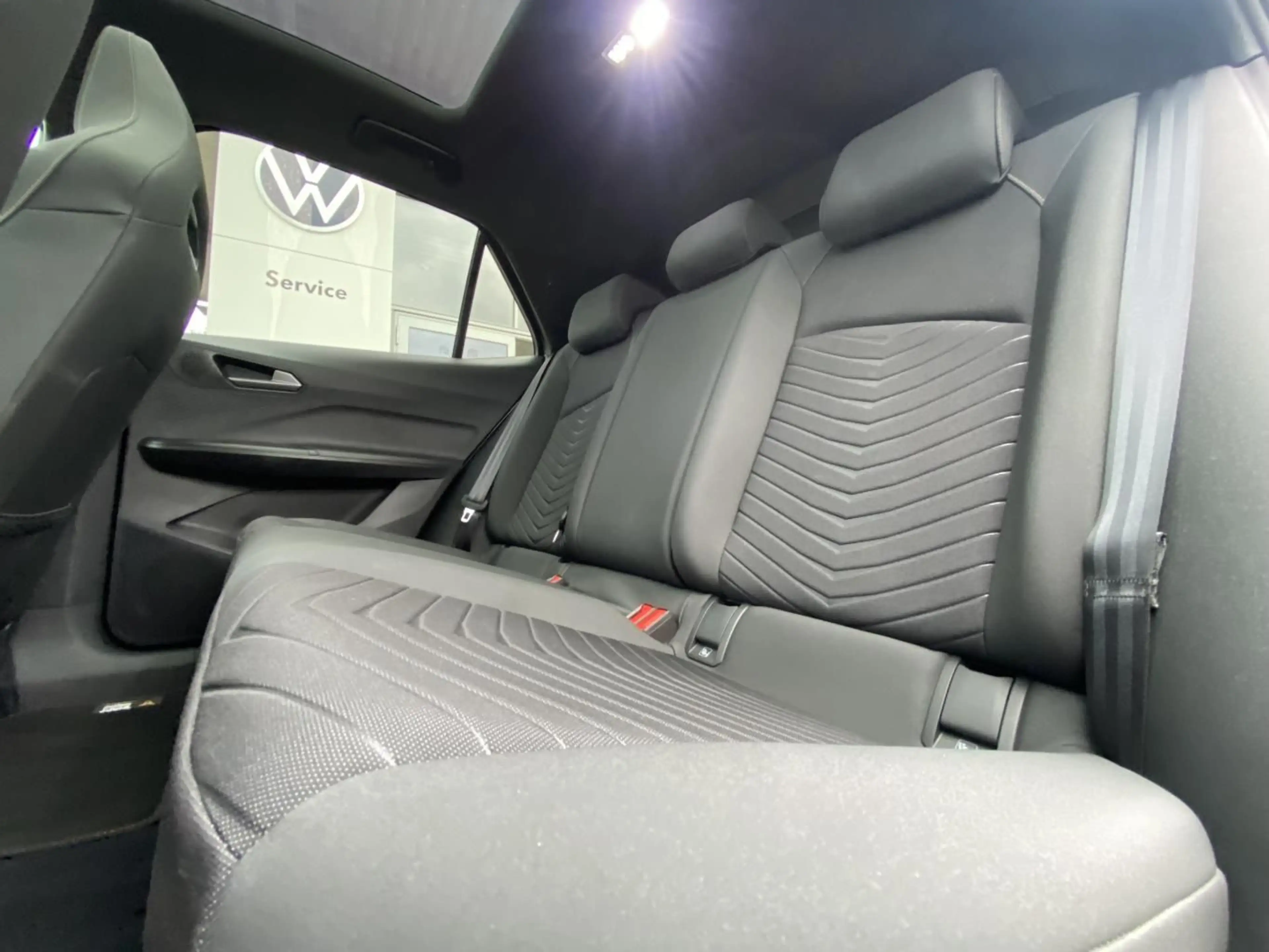 CUPRA Born e-Boost 170 kW PANORAMA+SUPERSPORTLENKRAD+3 — photo 12