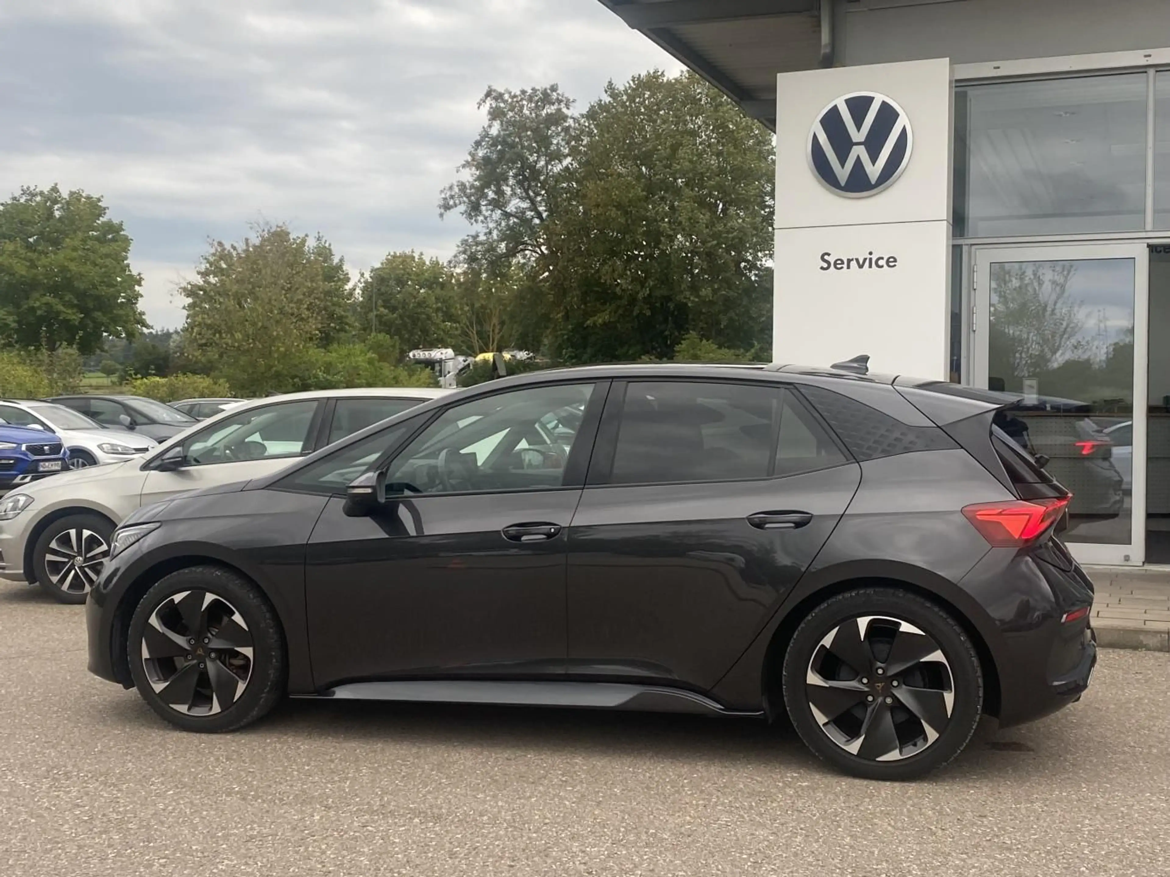 CUPRA Born e-Boost 170 kW PANORAMA+SUPERSPORTLENKRAD+3 — photo 3