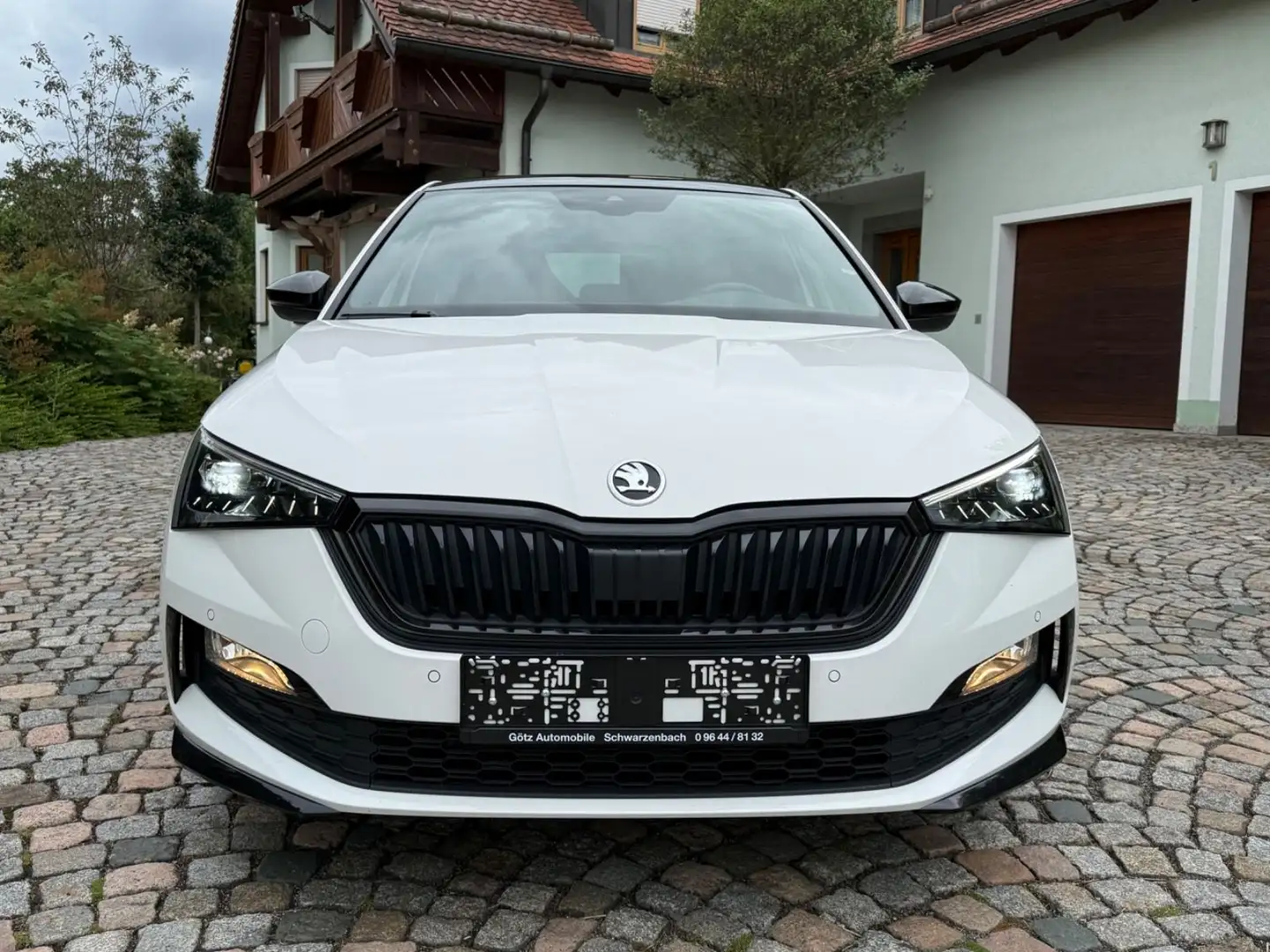 Skoda Scala Monte Carlo / Sitzheizung / Pano / Kamera Weiß - 2