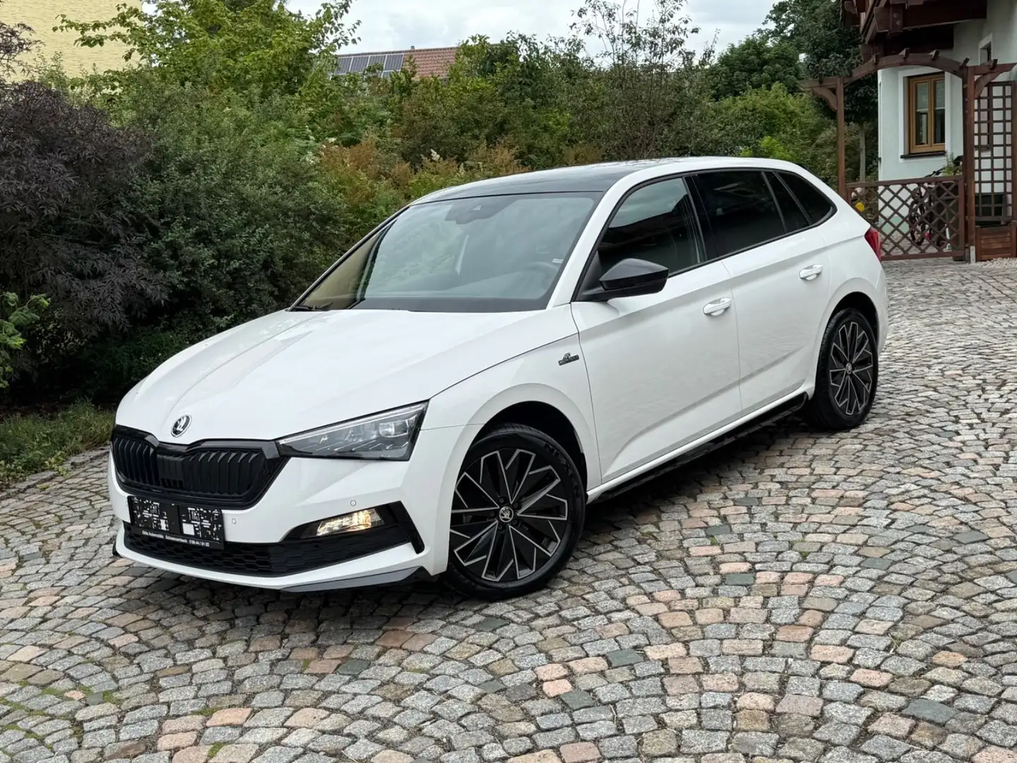 Skoda Scala Monte Carlo / Sitzheizung / Pano / Kamera Weiß - 1
