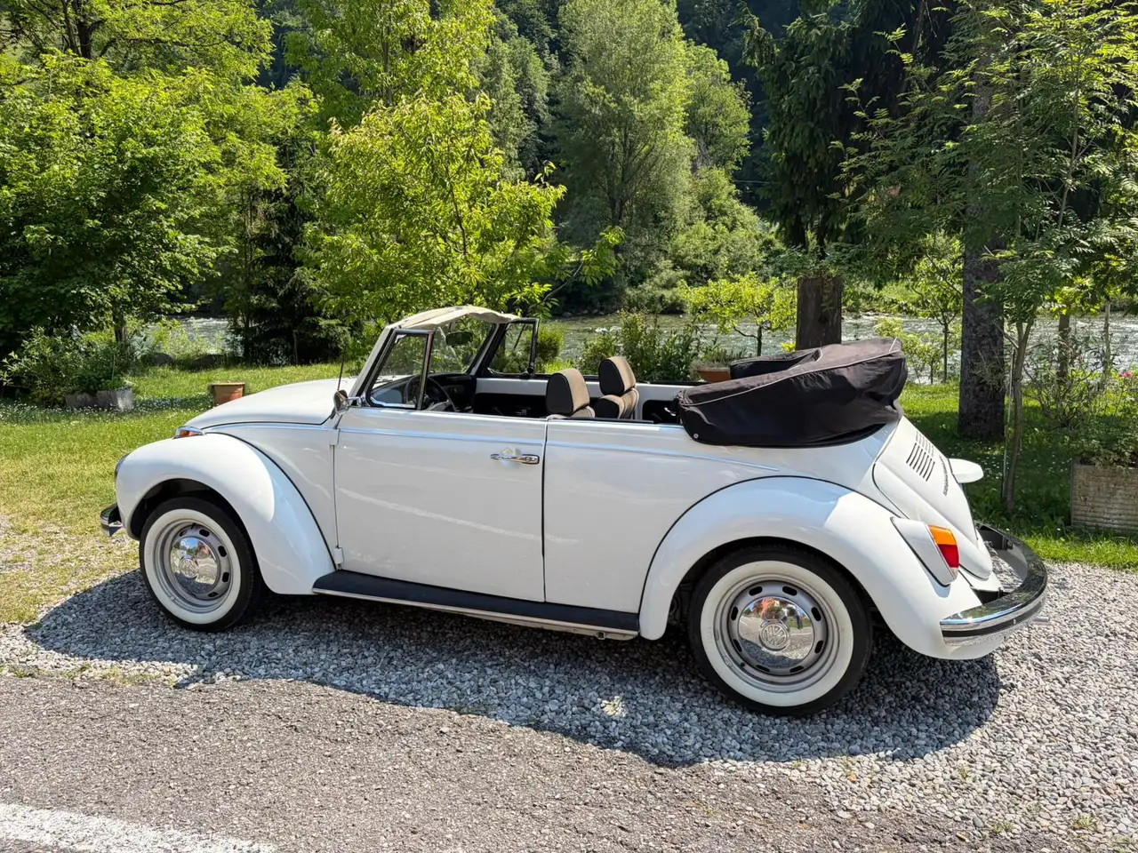 Volkswagen Maggiolino Cabrio 1.2L Vetro Piatto, foto 1