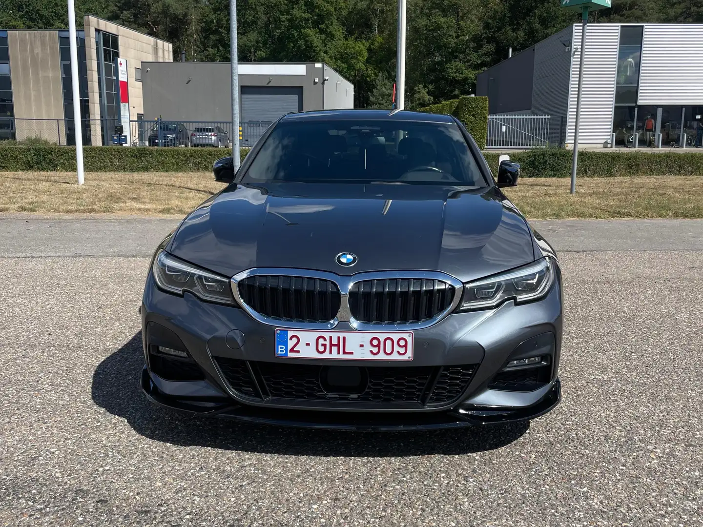 BMW 330 330e Aut. M Sport Grijs - 1