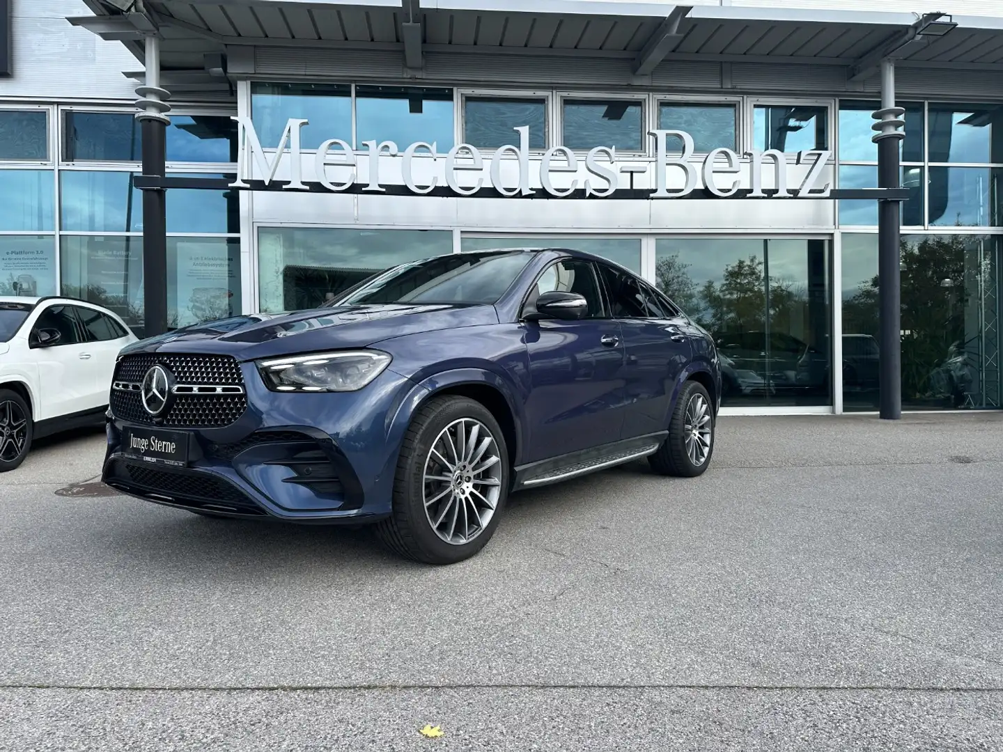Mercedes-Benz GLE 350 de 4MATIC Coupé AMG ACC Burmester Pano Bleu - 2