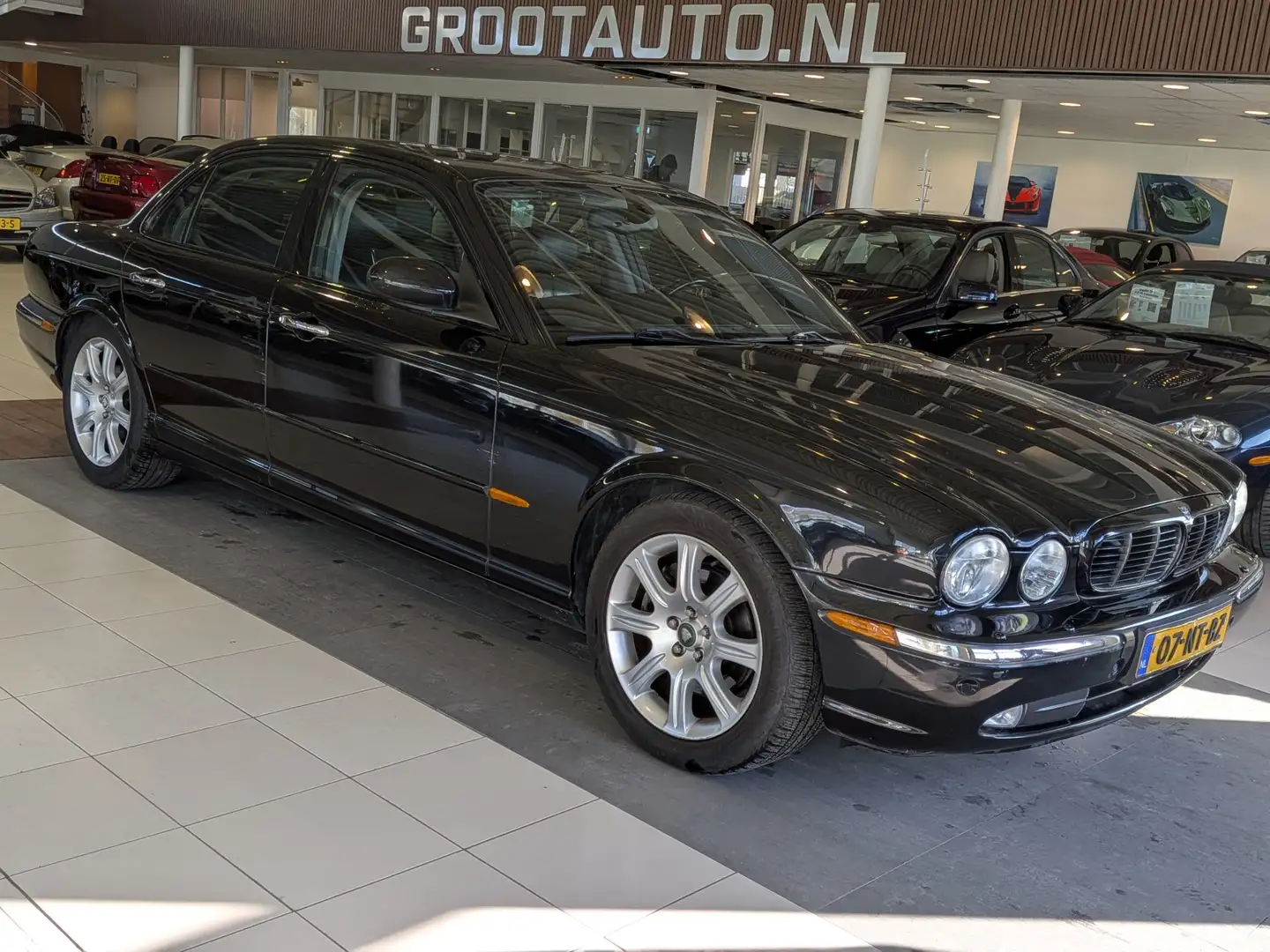 Jaguar XJ 3.5 V8 Executive Automaat Airco, Cruise control, S Zwart - 1