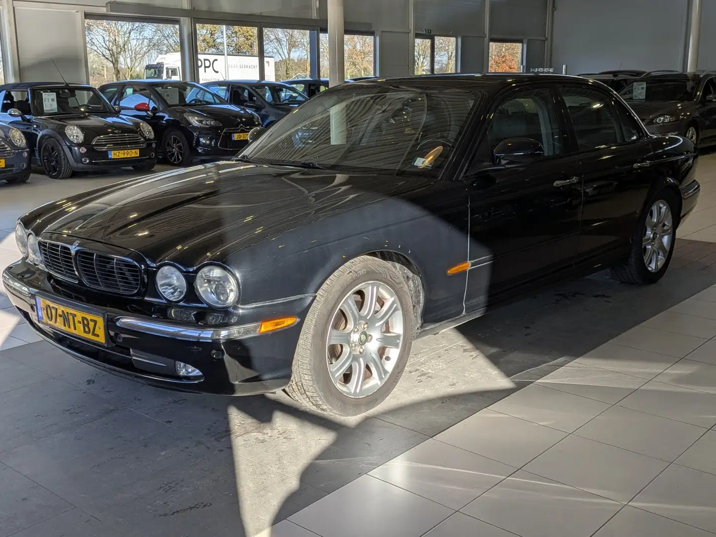 Jaguar XJ 3.5 V8 Executive Automaat Airco, Cruise control, S Zwart - 2