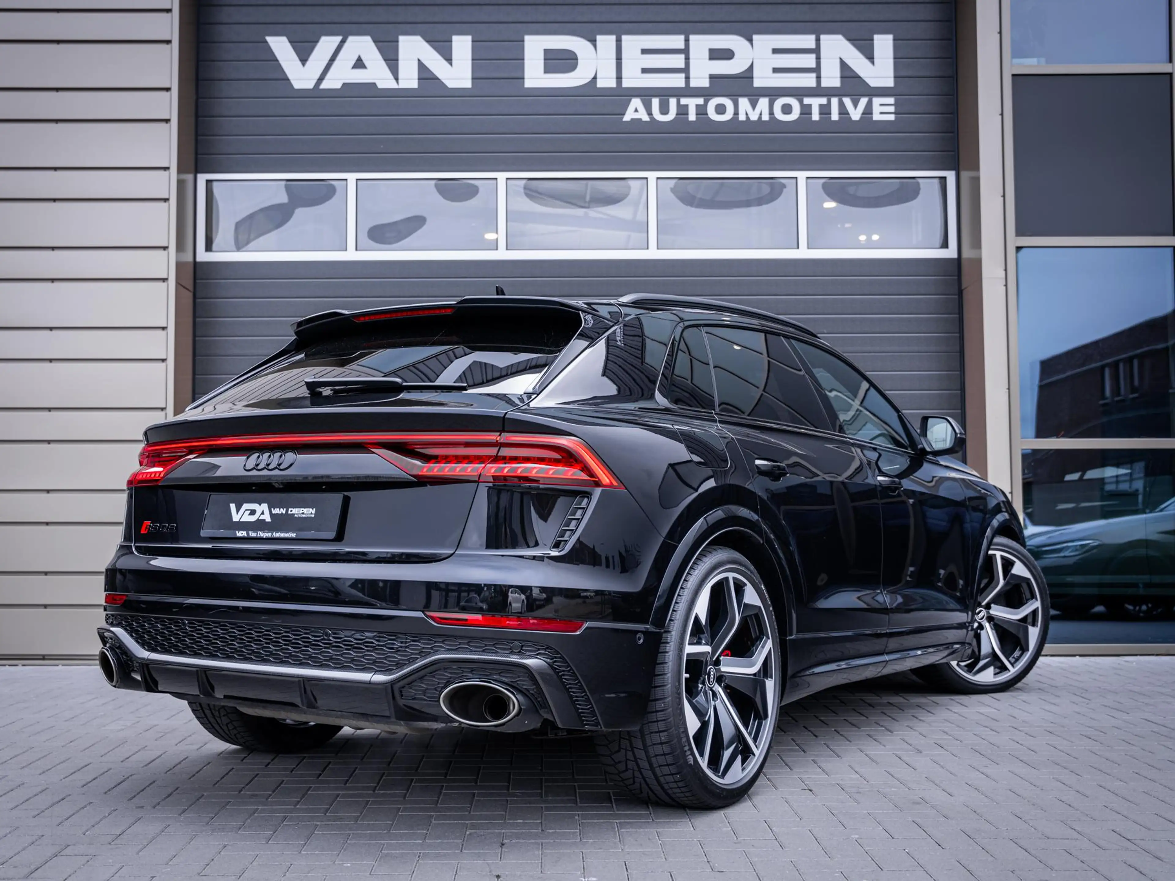 Audi RS Q8 RSQ8 4.0 TFSI quattro - Performance l Carbon Pack — photo 6