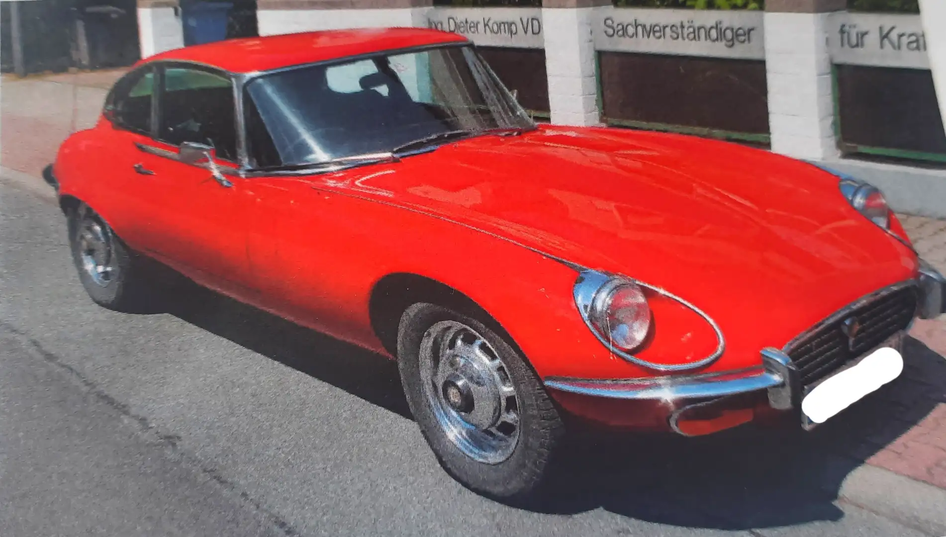 Jaguar E-Type Sportwagen / Coupé Rosso - 2