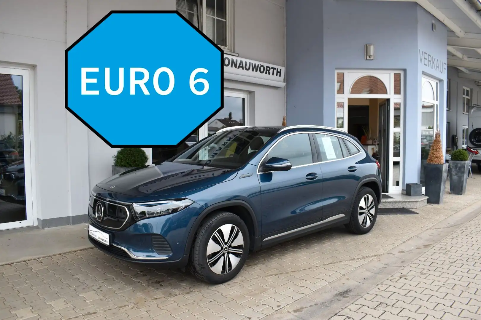 Mercedes-Benz EQA 250 Progressive Distronic LED 360 ° Leder Синій - 2