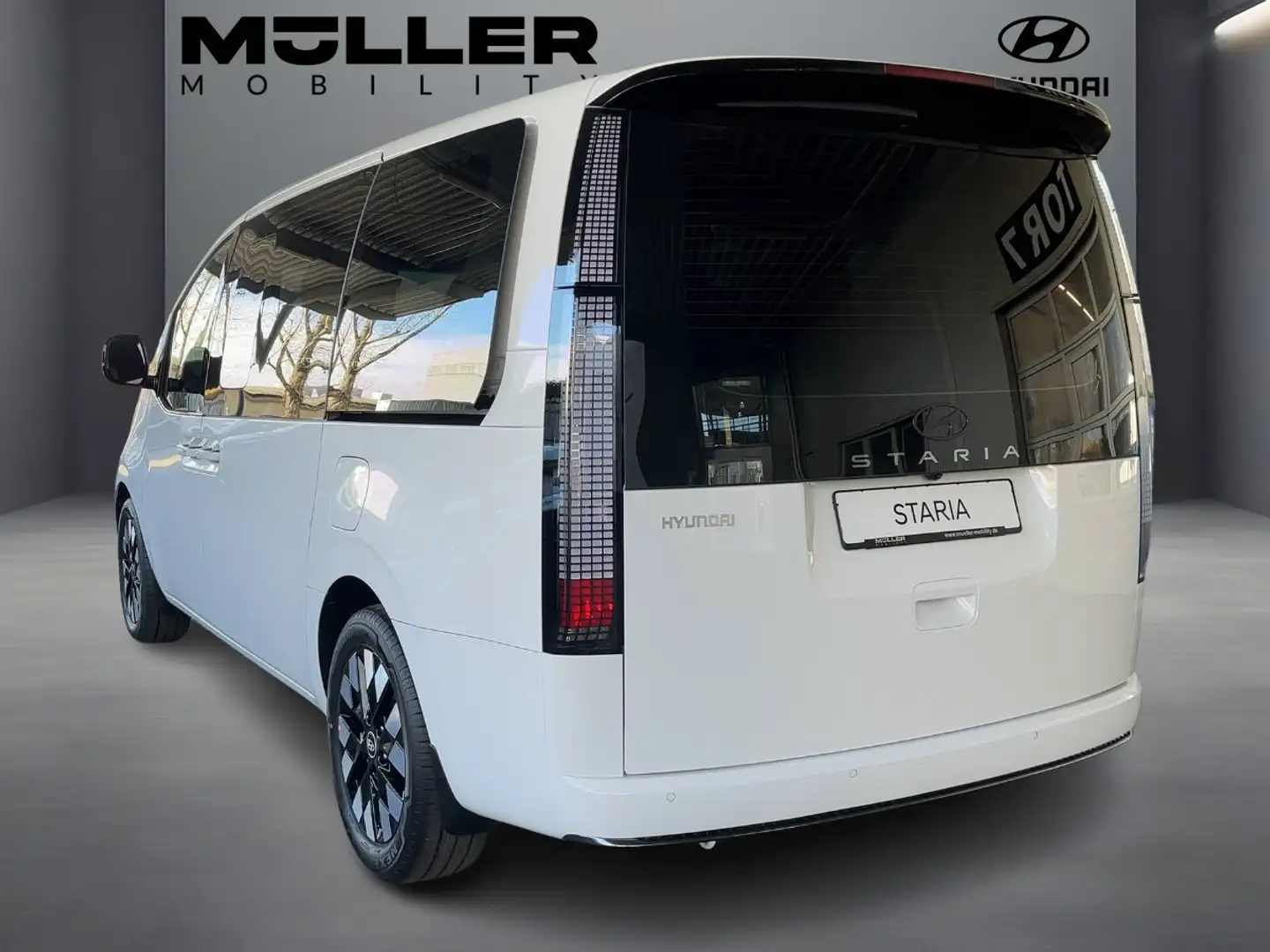 Hyundai STARIA 1.6 T-GDI HEV 2WD Signature Dark Chrome Alb - 2