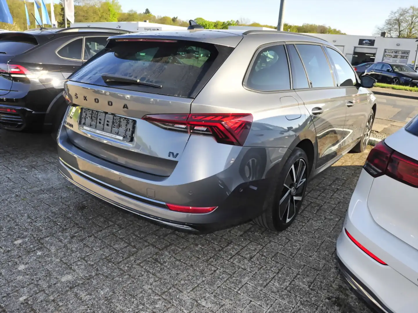 Skoda Octavia Combi 1.4 TSI iV Sportline DSG Matrix Grigio - 2