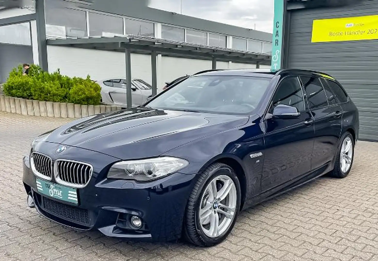 BMW 535 d Touring xDrive DPF.Sport M-Paket.PANO.NAVI. Noir - 1