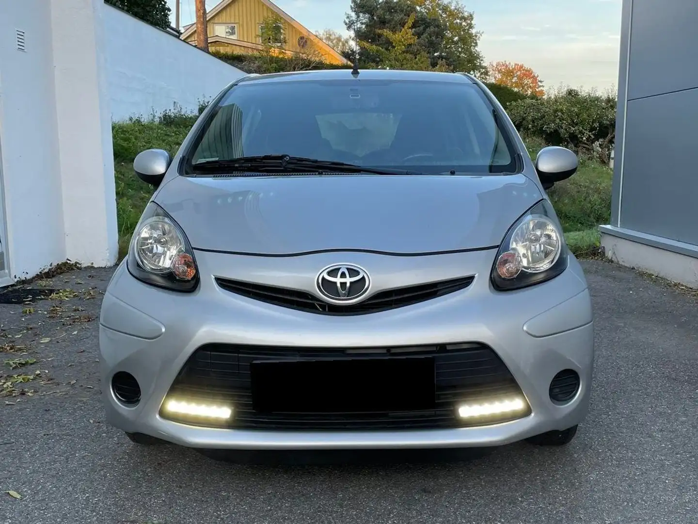 Toyota Aygo 1.0i Comfort Gris - 1