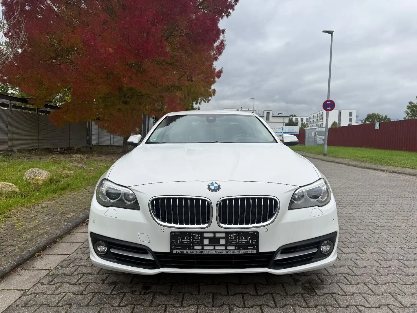 BMW 520 d Lim LEDER*XENON*KAMERA*MEMORY*NAVI*TEMP*PDC Blanc - 2