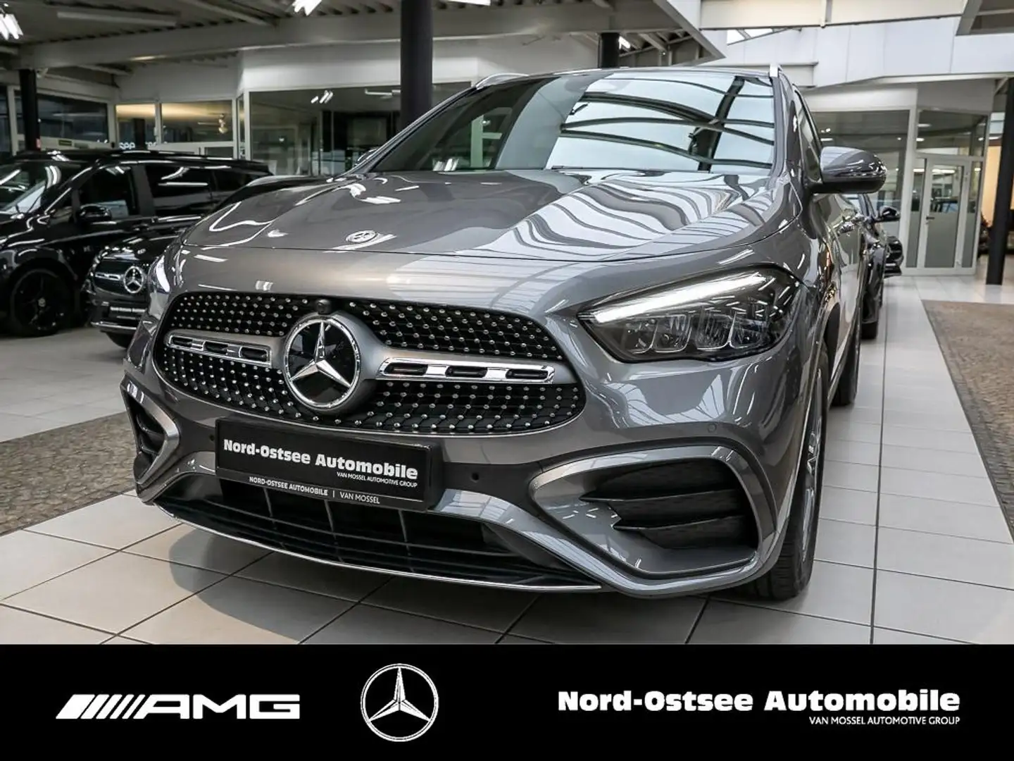 Mercedes-Benz GLA 200 d AMG MBUX SHZ KLIMA Grau - 2