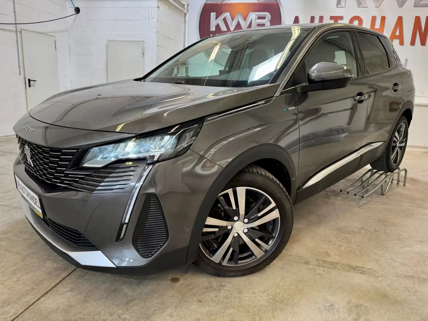 Peugeot 3008 Hybrid 225 Allure, Teilleder Navi Kamera Gris - 1