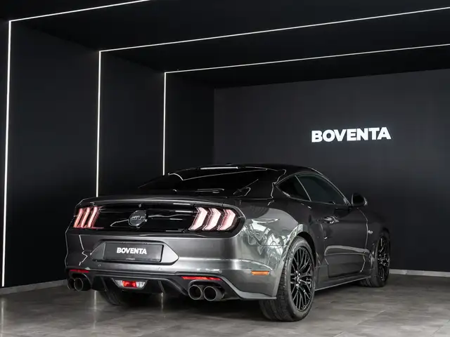 Ford Mustang view 7
