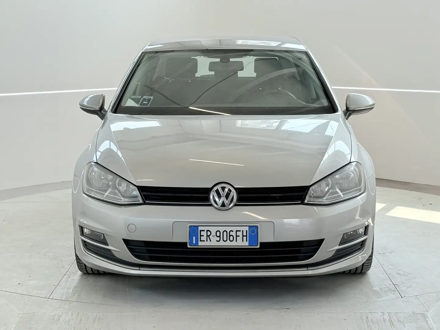 Volkswagen Golf 5p 1.6 tdi Highline - 2