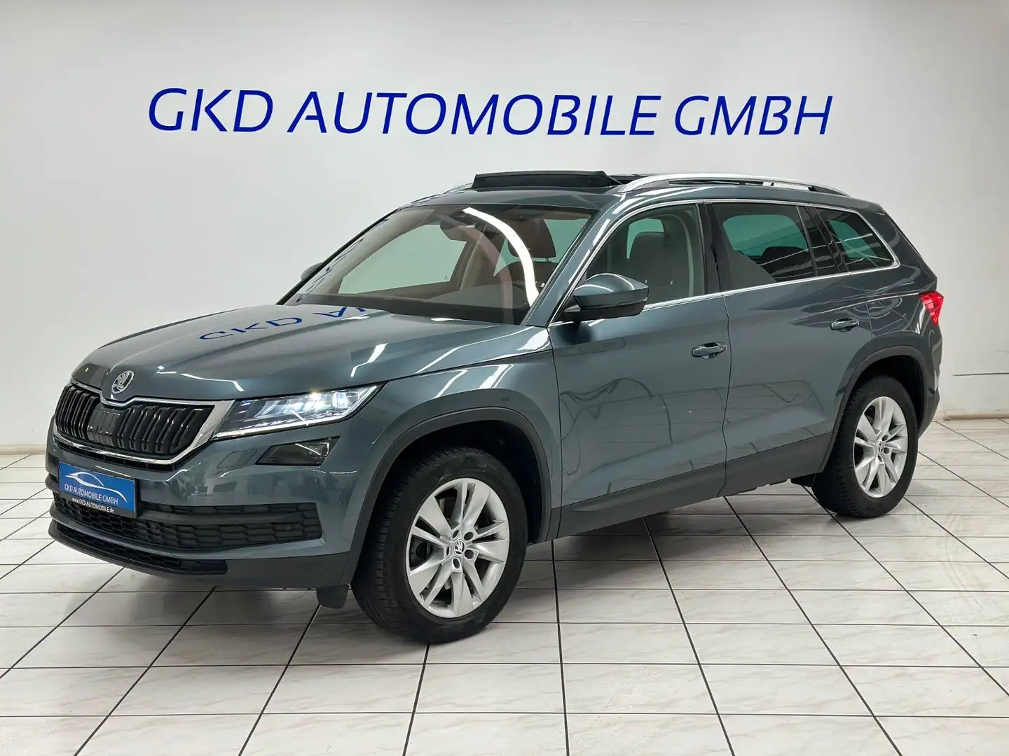 Skoda Kodiaq Style 4x4*360°*Pano*LED*Navi*Alcantara* Grau - 1