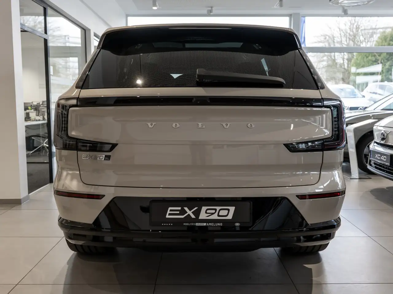 Volvo EX90 2026