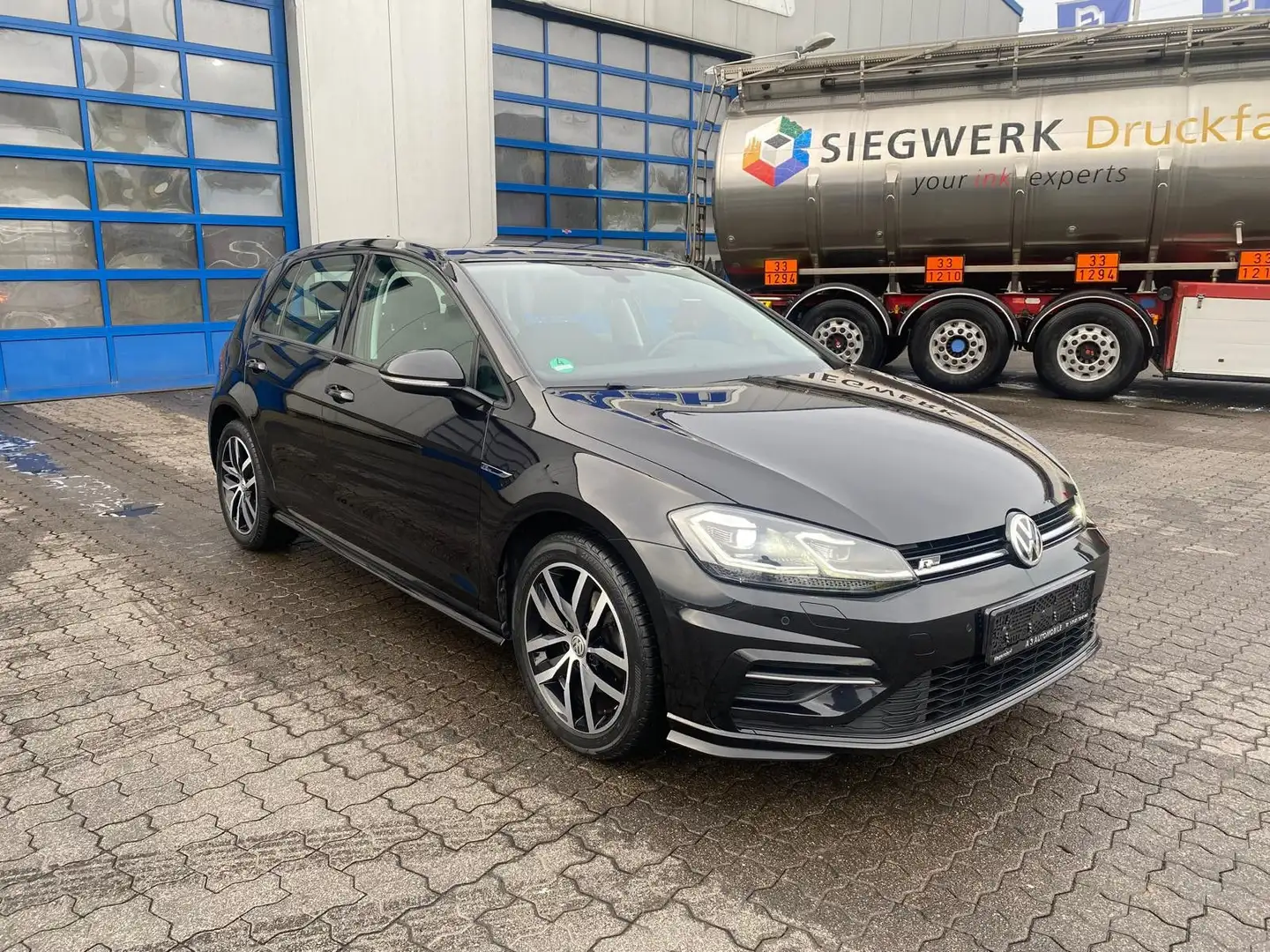 Volkswagen Golf VII Lim. Comfort - R LINE SPORT - Noir - 1