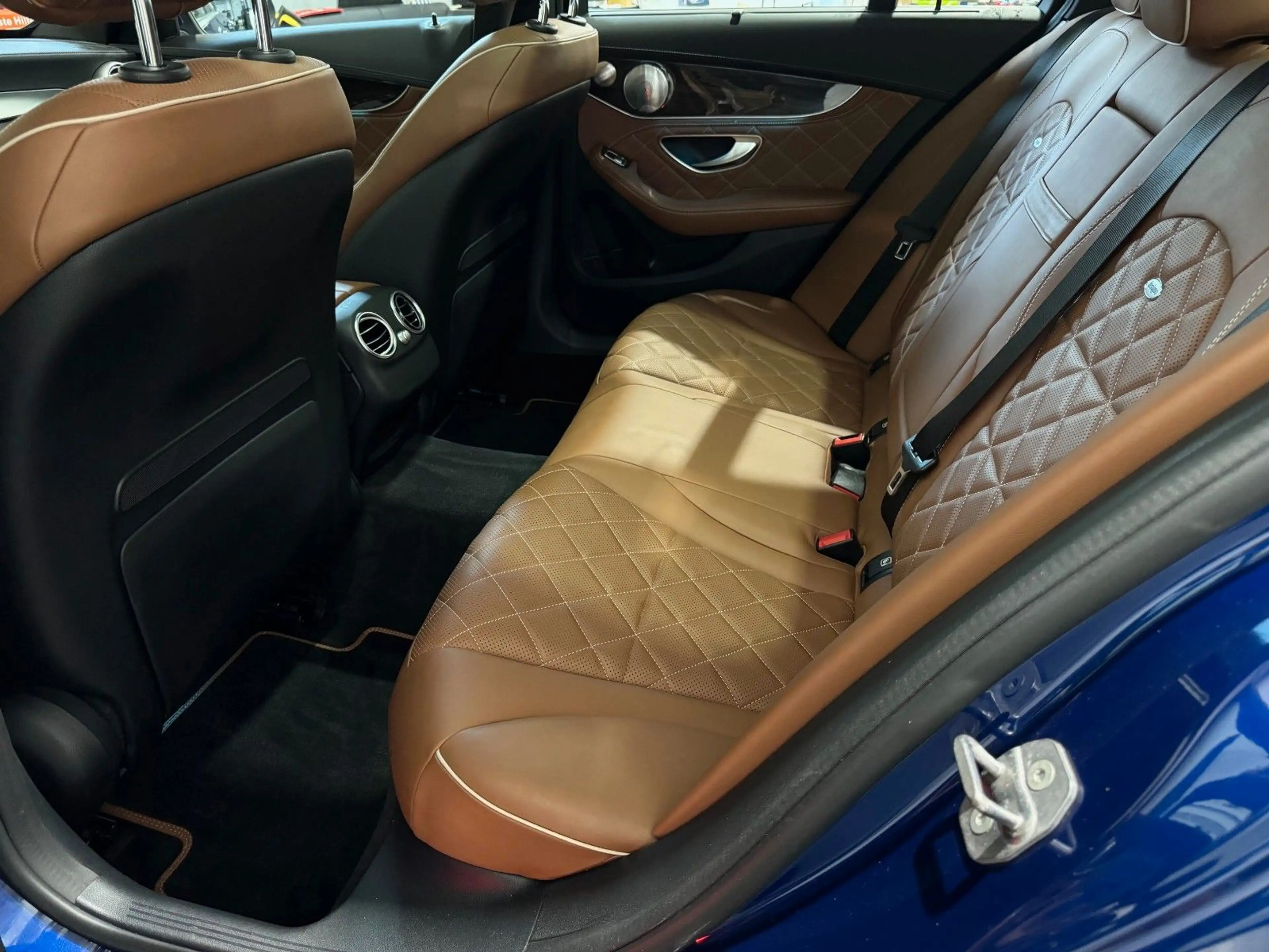 Mercedes-Benz C 250 AMG-LINE *PANO*DESIGNO*360-KAMERA*SHZ*PDC* — photo 14