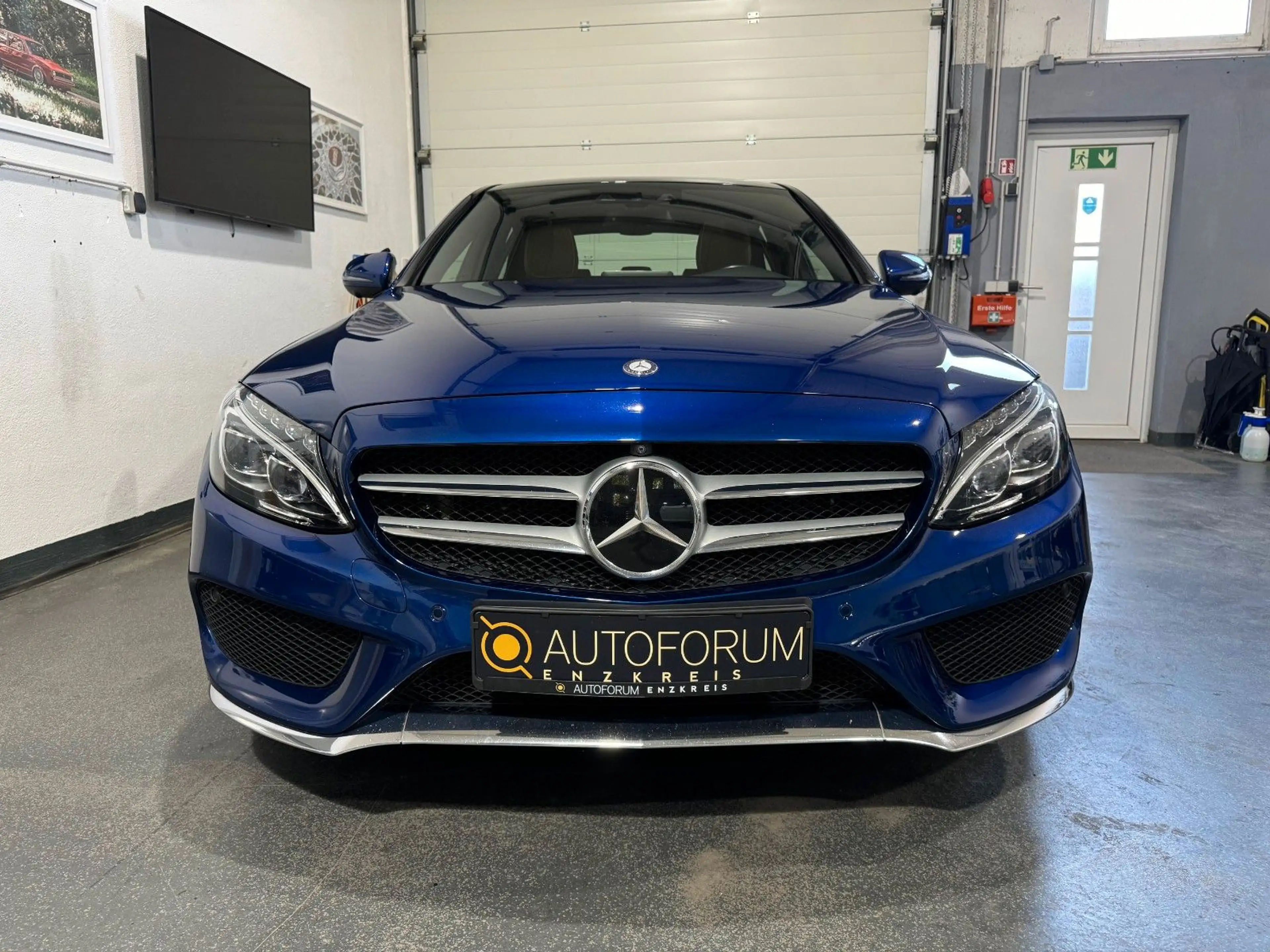 Mercedes-Benz C 250 AMG-LINE *PANO*DESIGNO*360-KAMERA*SHZ*PDC* — photo 4