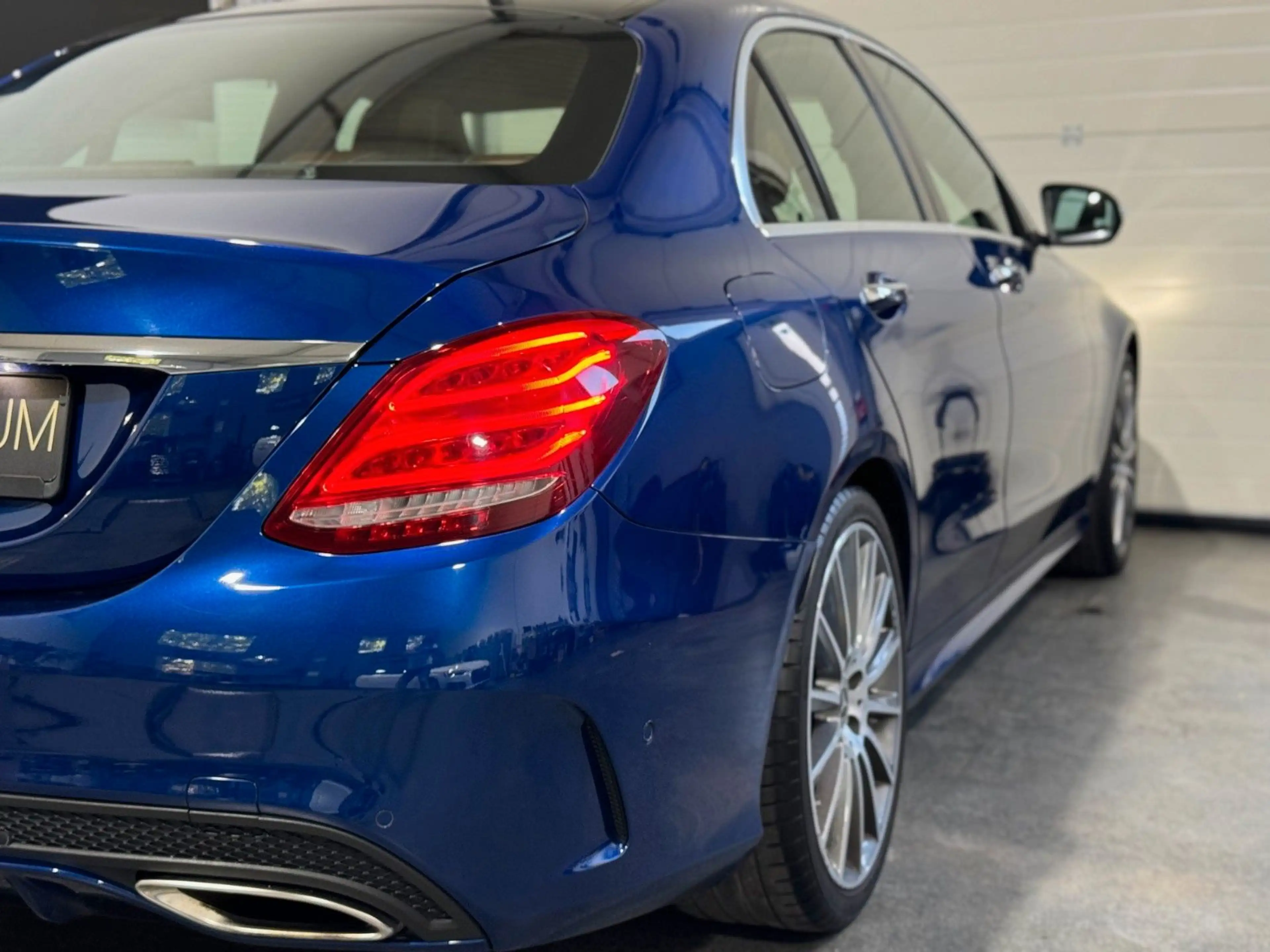 Mercedes-Benz C 250 AMG-LINE *PANO*DESIGNO*360-KAMERA*SHZ*PDC* — photo 12