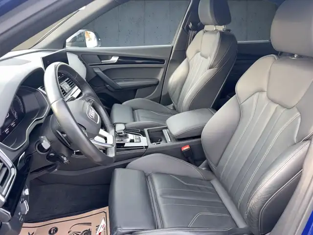 Audi Q5 view 10