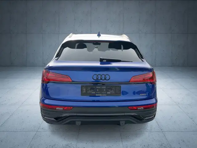 Audi Q5 view 5