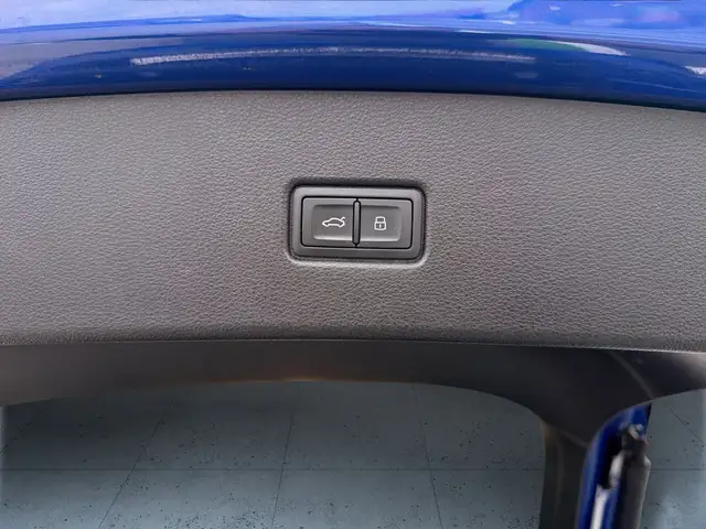 Audi Q5 view 15
