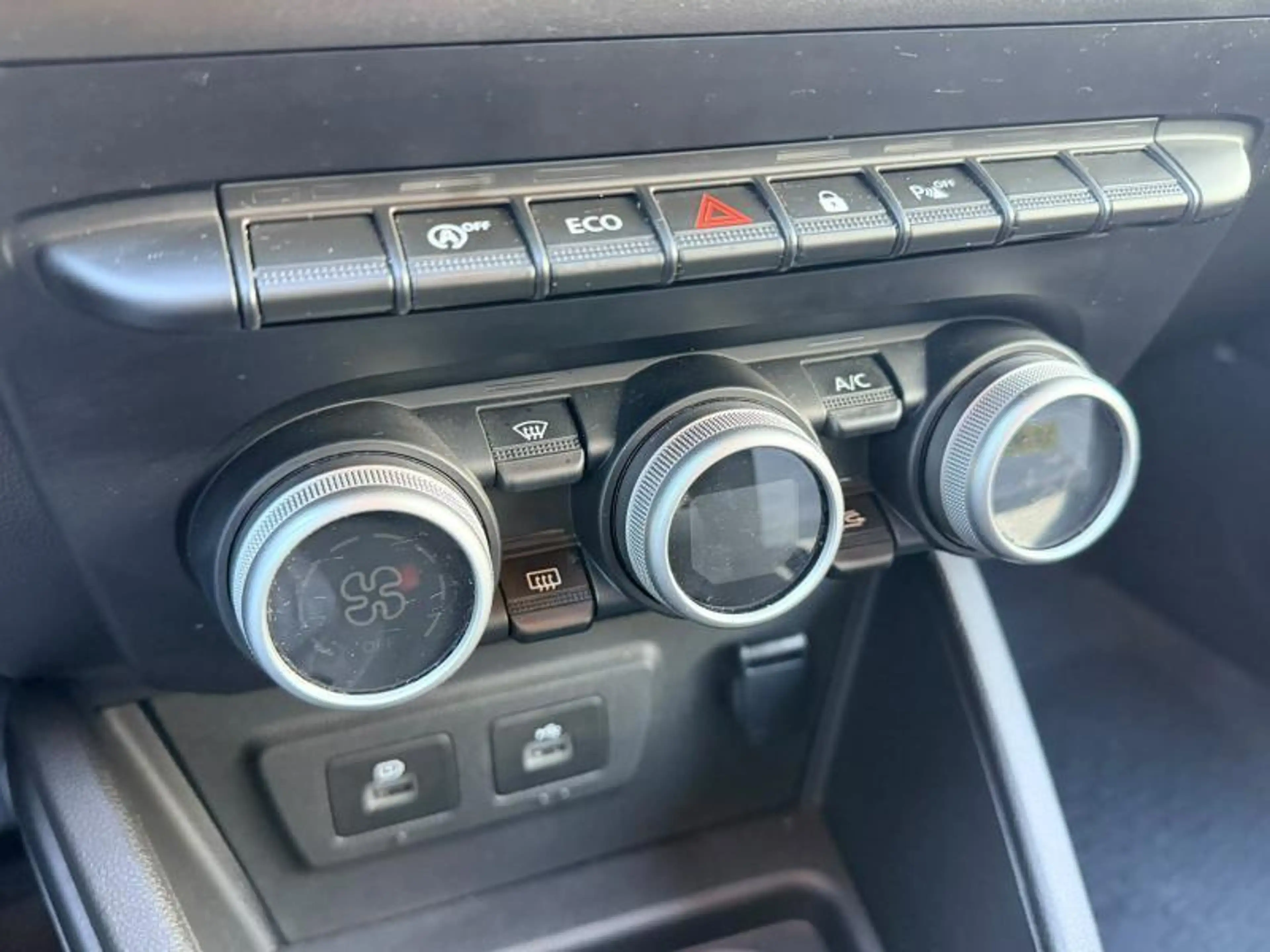 Dacia Duster Journey / 1.5 dCi / 115ch — photo 10