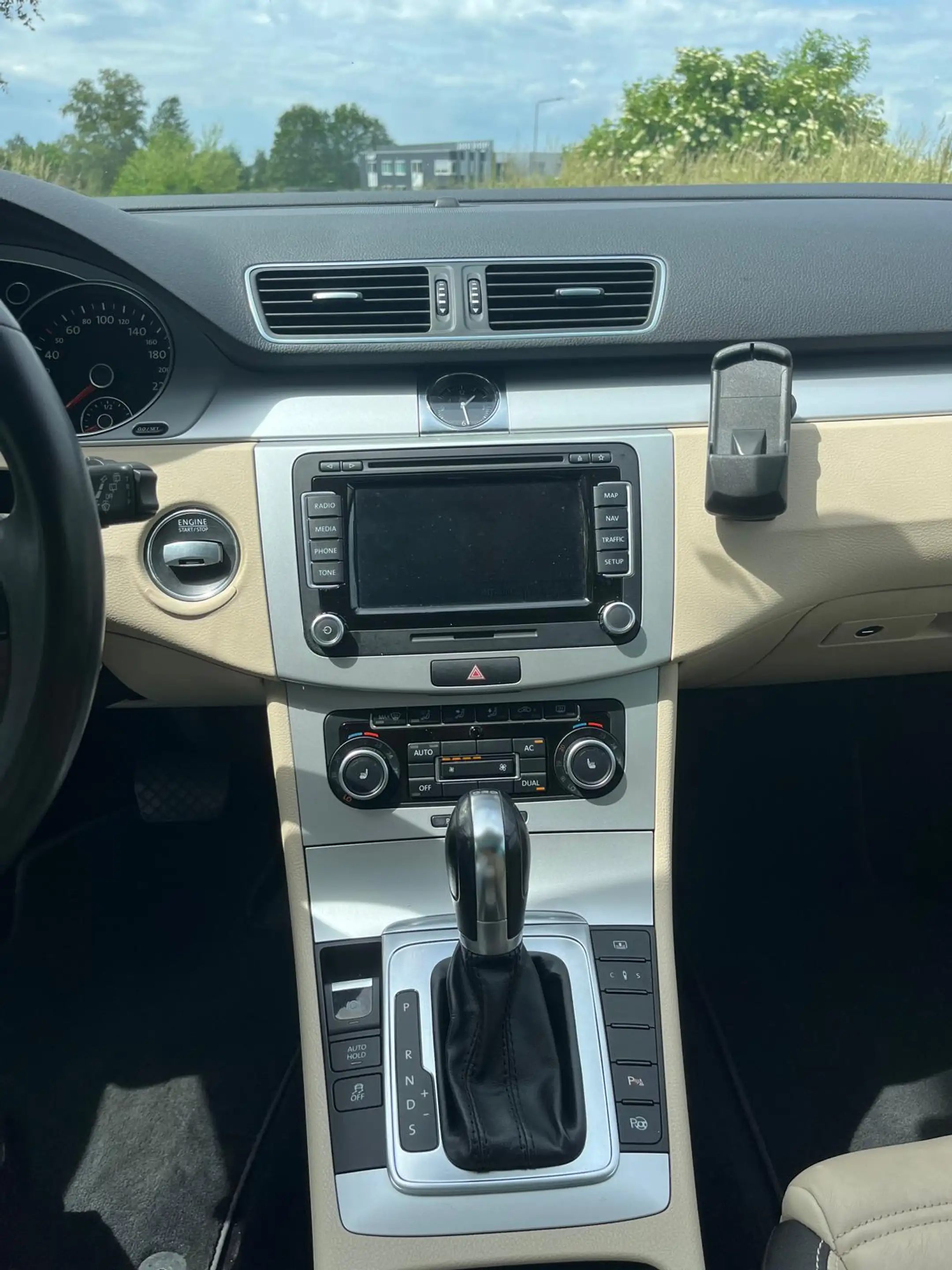 Volkswagen Passat CC 2.0 TSI 4p. — photo 14
