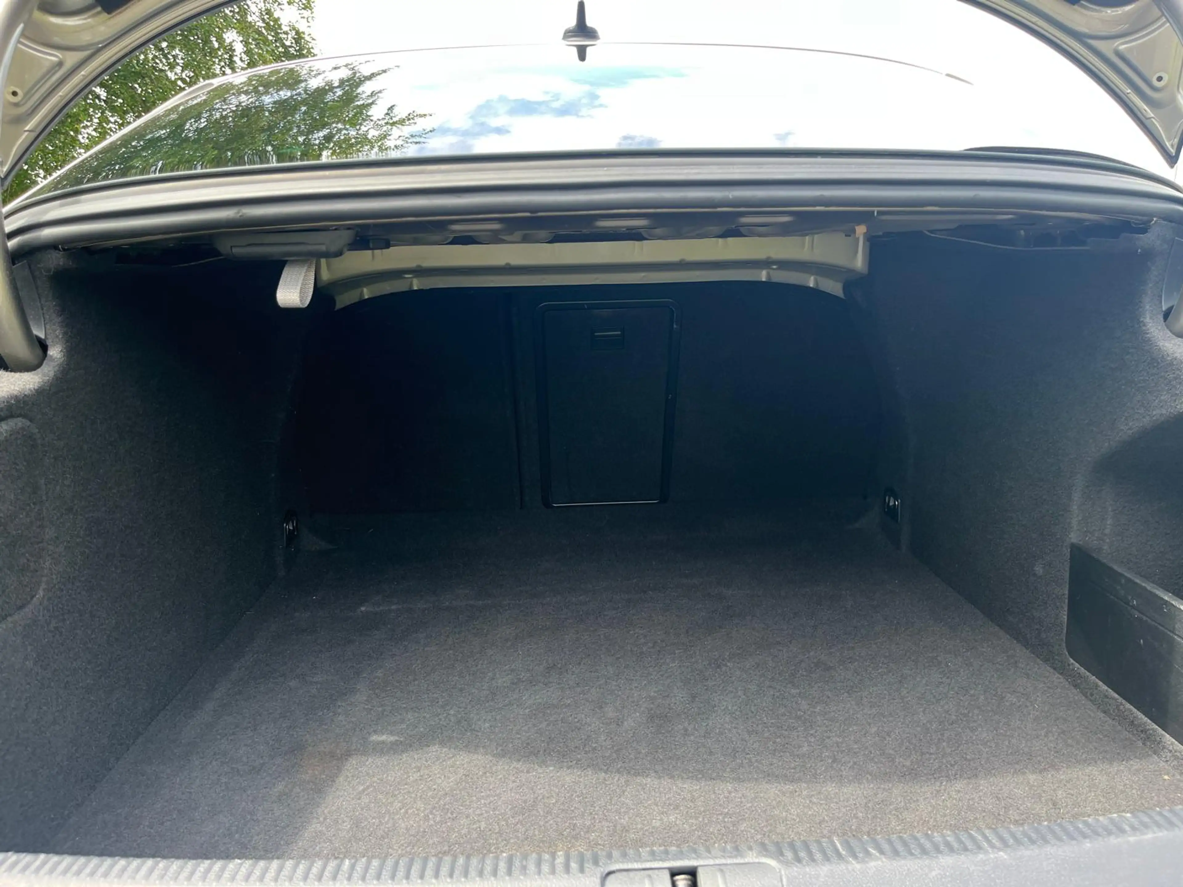 Volkswagen Passat CC 2.0 TSI 4p. — photo 10