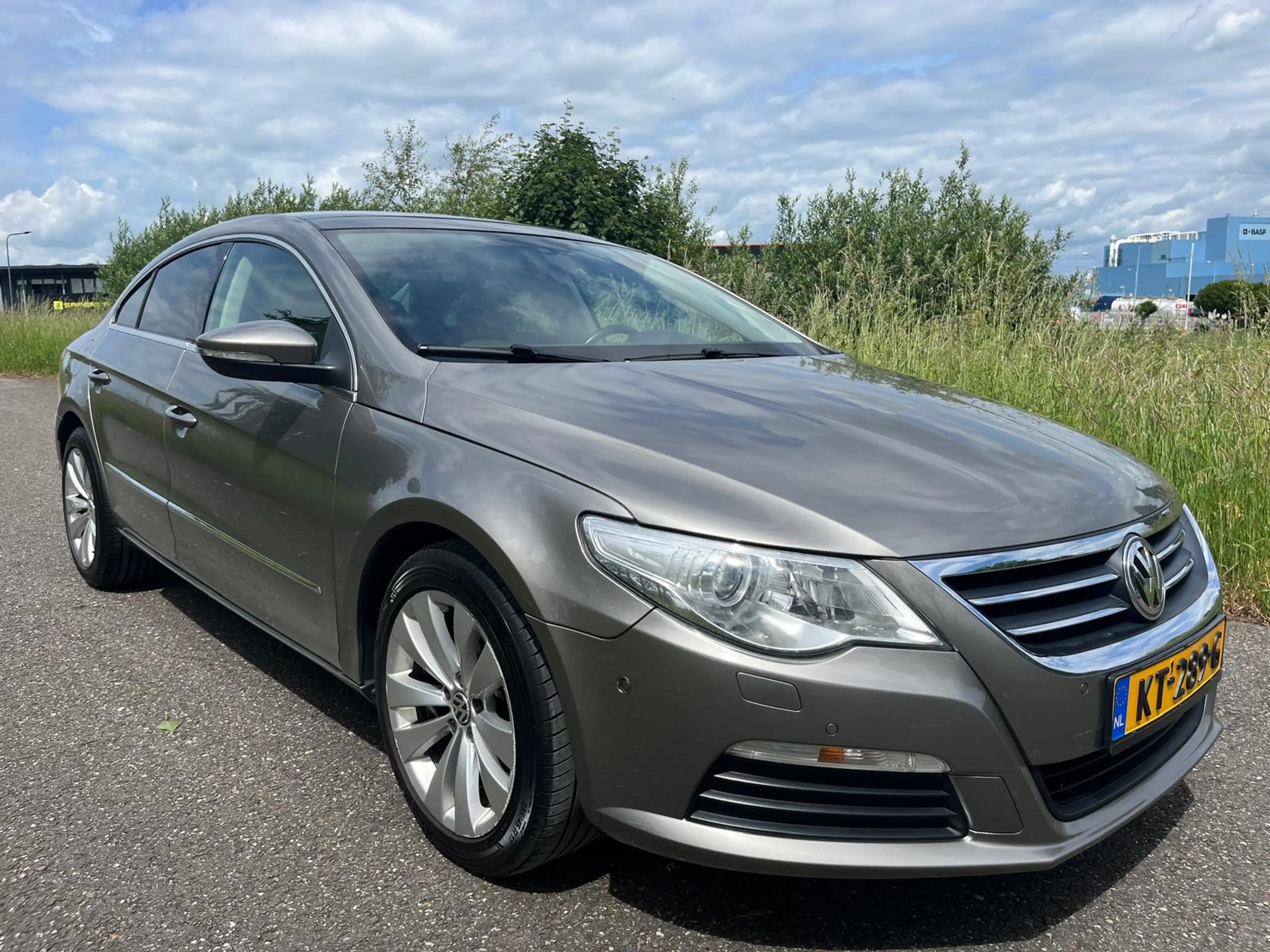 Volkswagen Passat CC 2.0 TSI 4p. — photo 2