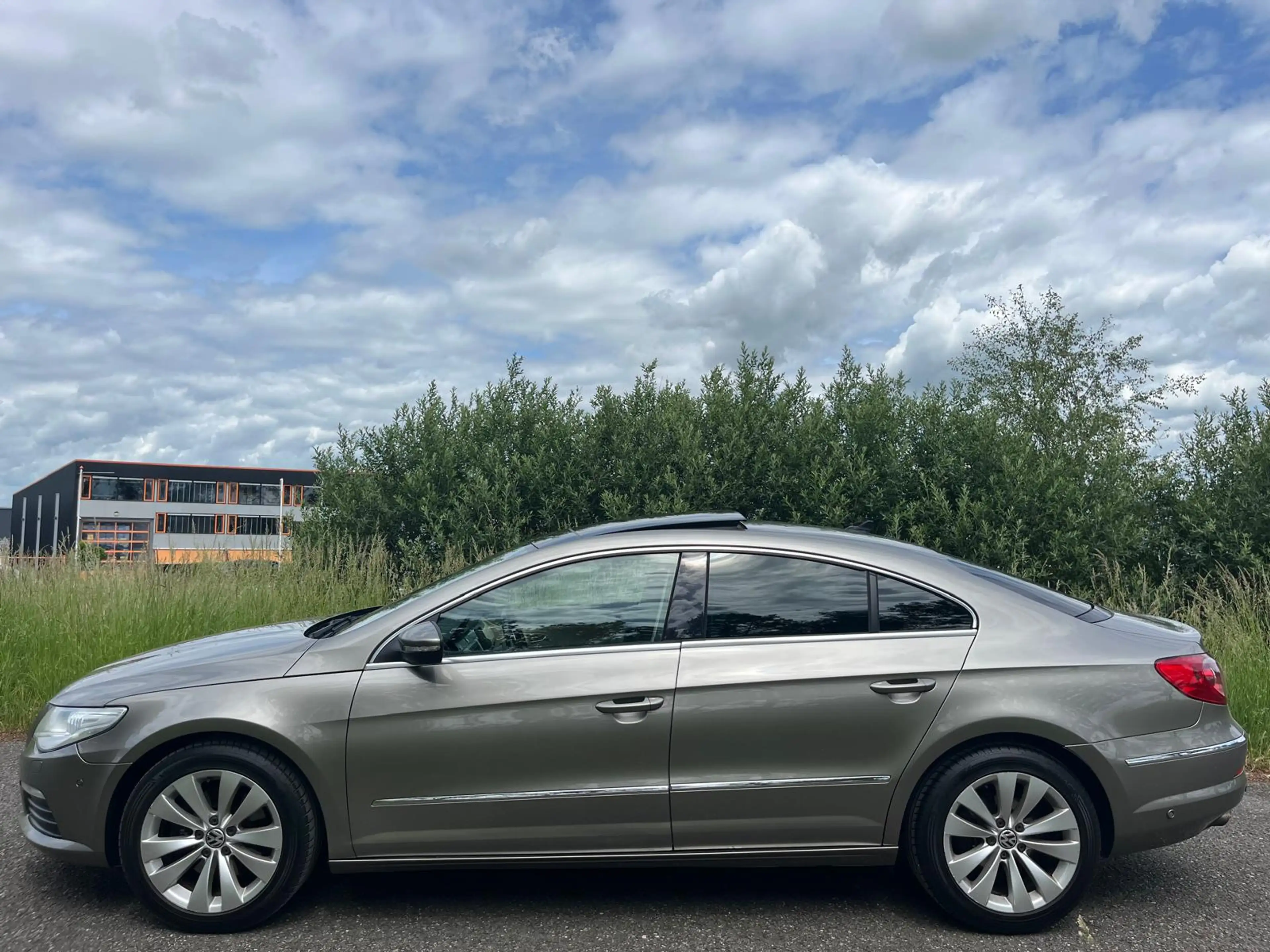 Volkswagen Passat CC 2.0 TSI 4p. — photo 8