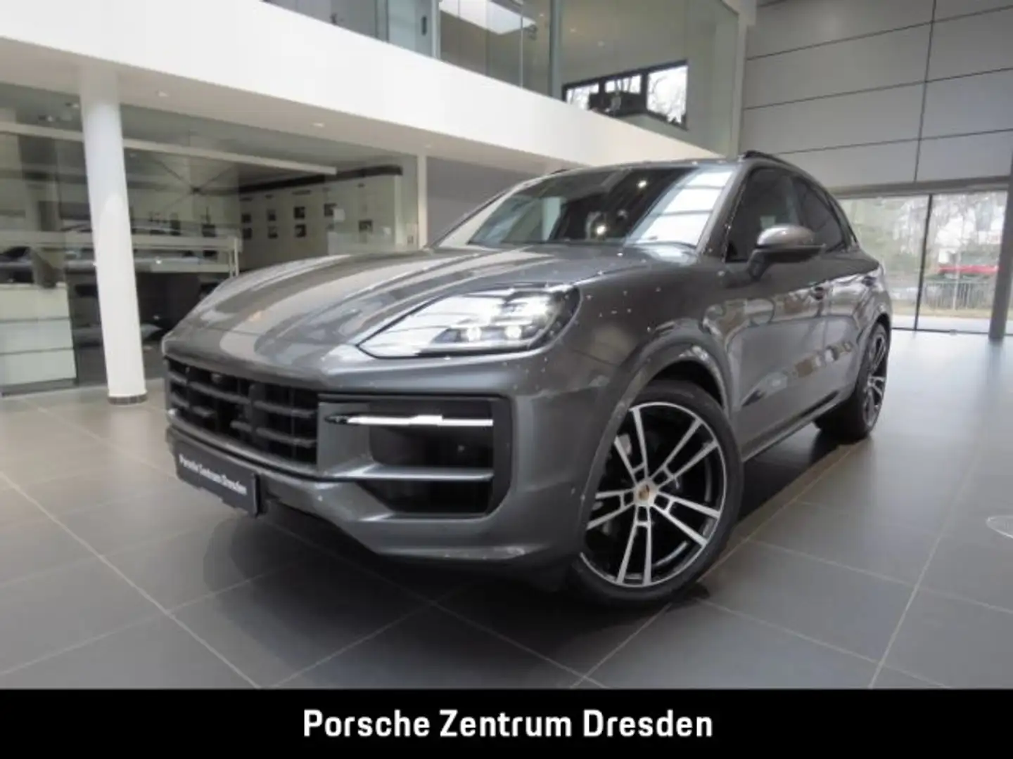 Porsche Cayenne *Panorama*AHK*Sportaga*Bose*HD Matrix Grau - 1