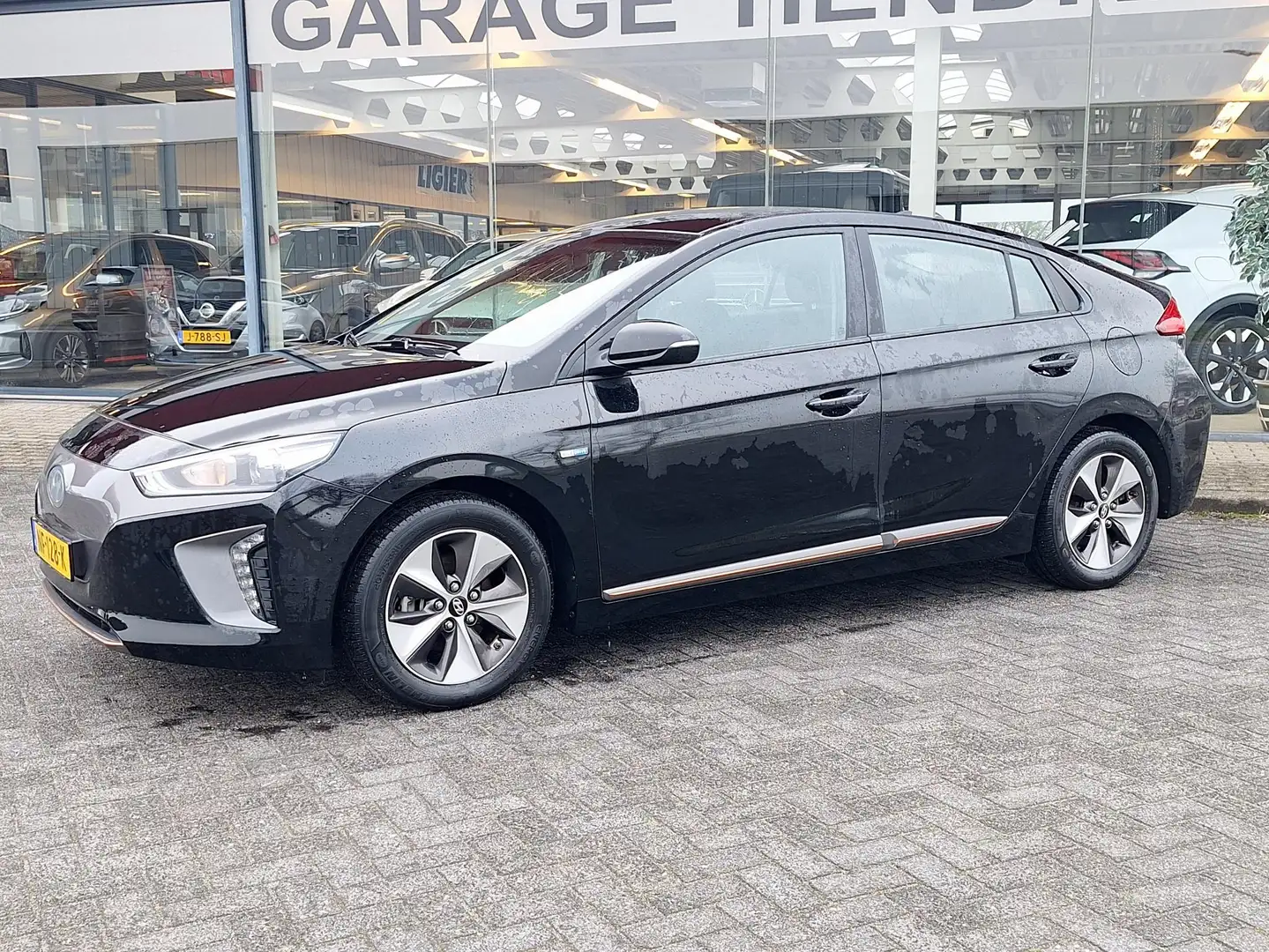Hyundai IONIQ Comfort EV | SOH: 85,9% | Navi | Adaptive CC | Cl Noir - 2